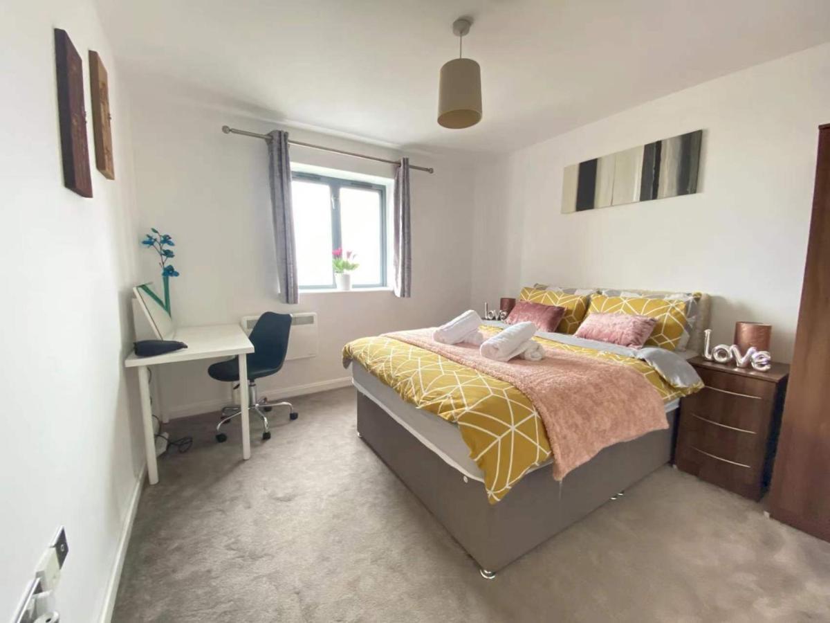 Beach Front Apt With Stunning Sea View Swansea Extérieur photo