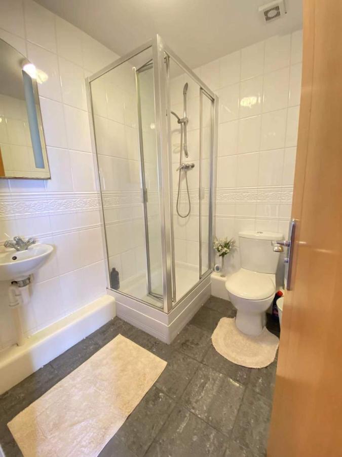 Beach Front Apt With Stunning Sea View Swansea Extérieur photo