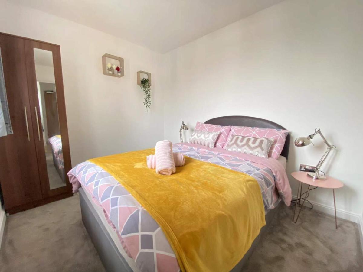 Beach Front Apt With Stunning Sea View Swansea Extérieur photo