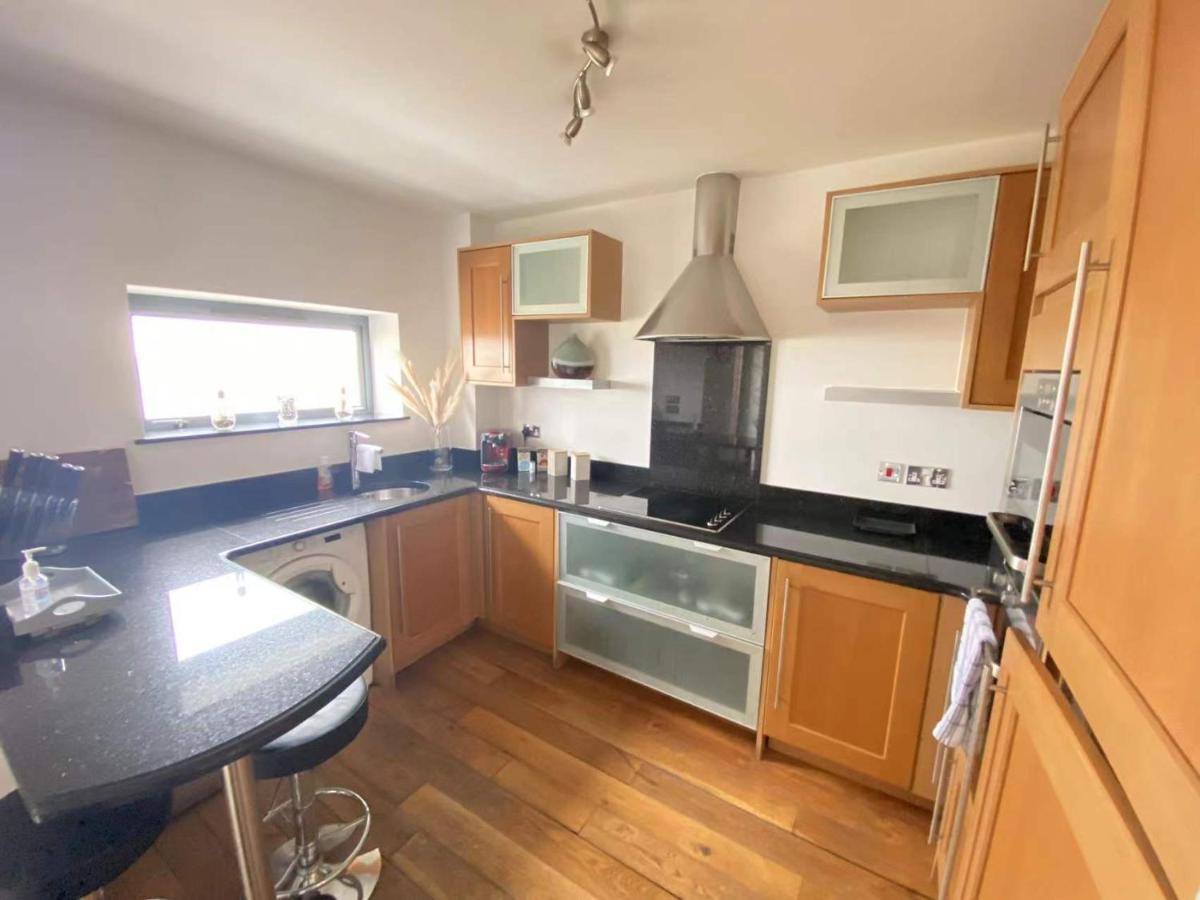 Beach Front Apt With Stunning Sea View Swansea Extérieur photo