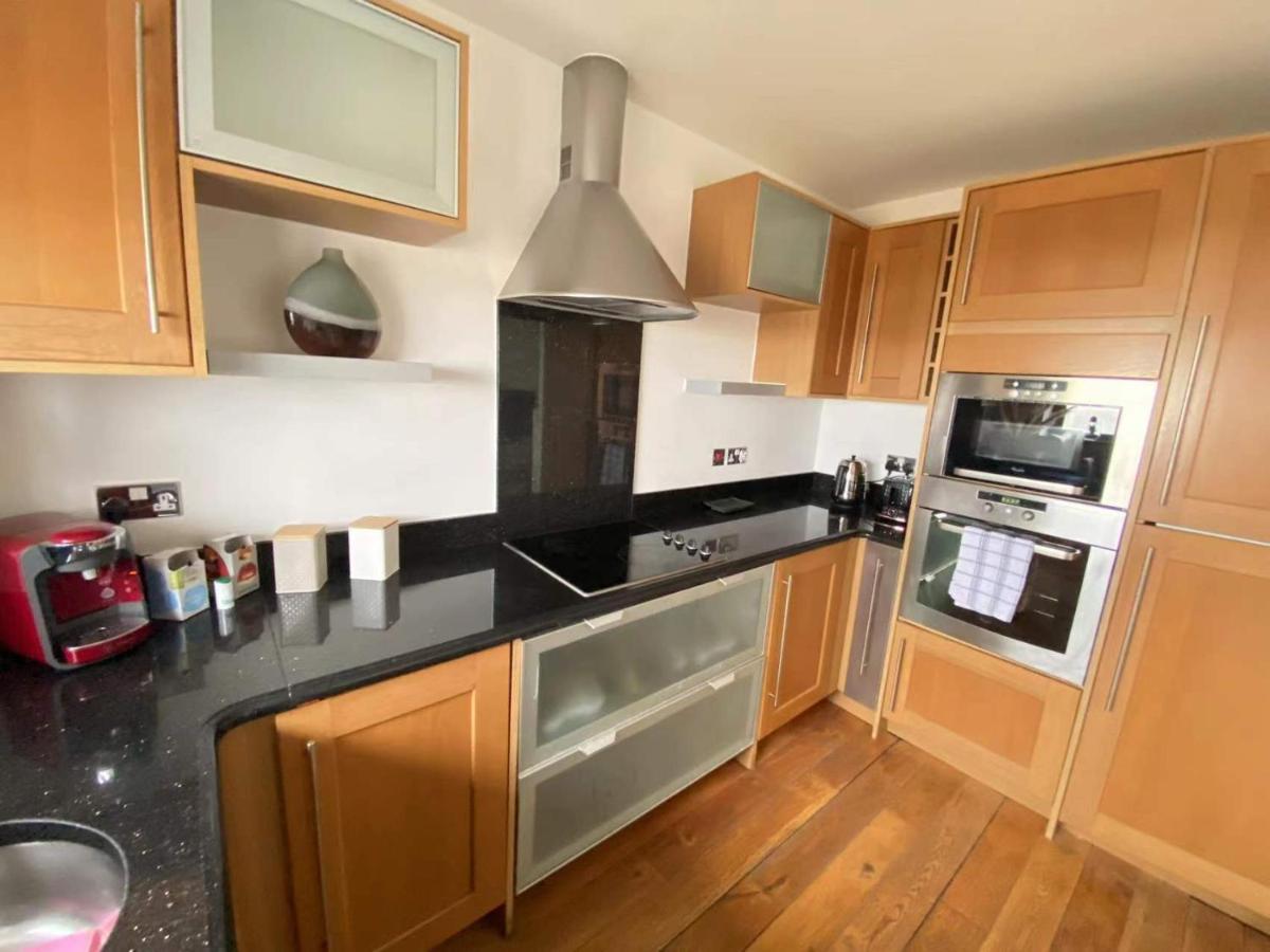 Beach Front Apt With Stunning Sea View Swansea Extérieur photo
