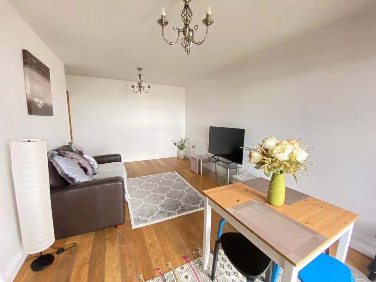 Beach Front Apt With Stunning Sea View Swansea Extérieur photo