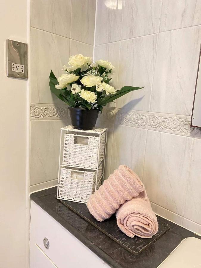 Beach Front Apt With Stunning Sea View Swansea Extérieur photo